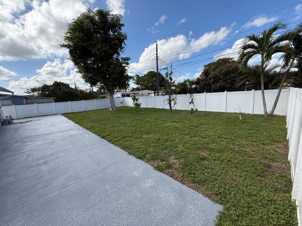 6319 Southgate Boulevard - Photo 40