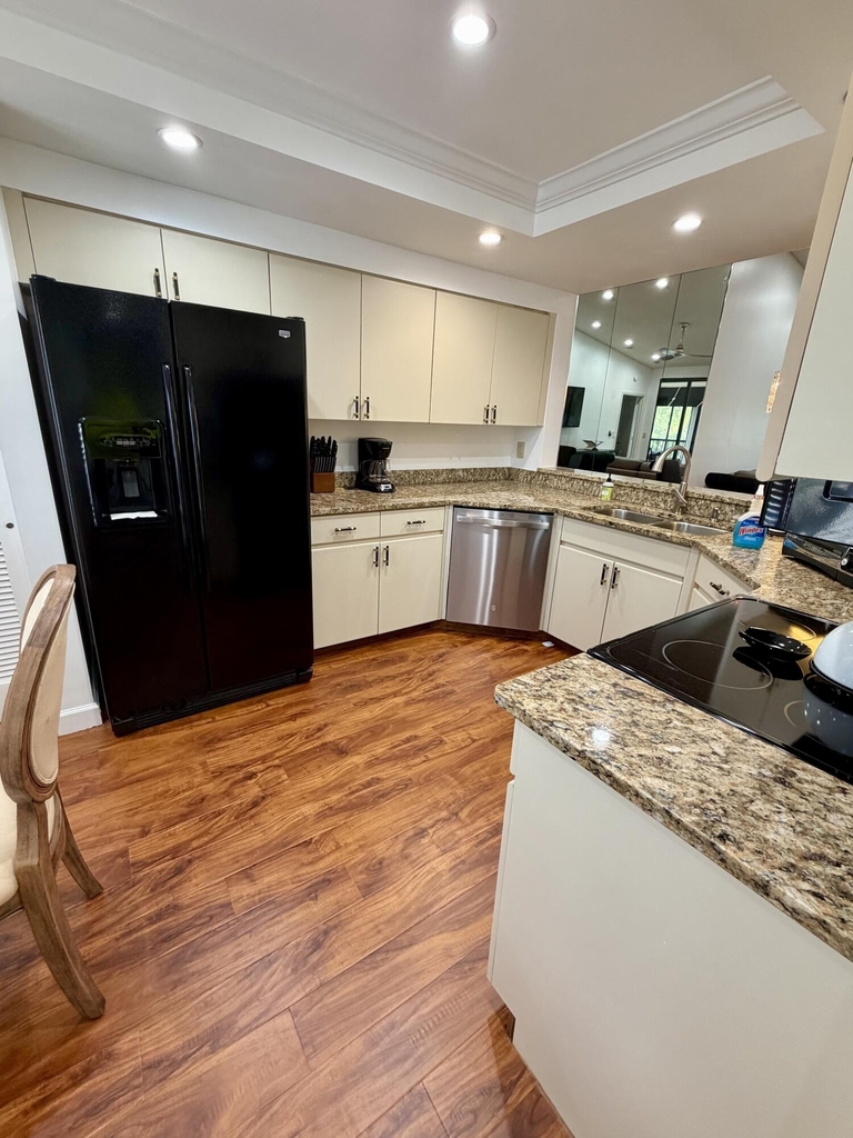 15758 Loch Maree Lane - Photo 9
