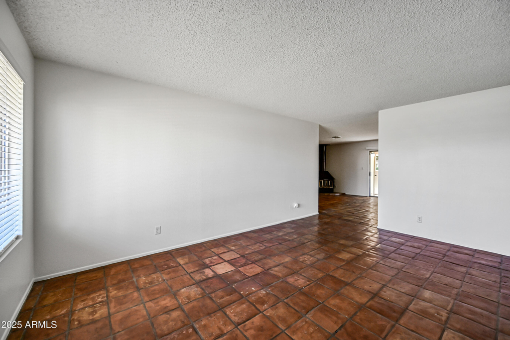 1252 E El Parque Drive - Photo 1