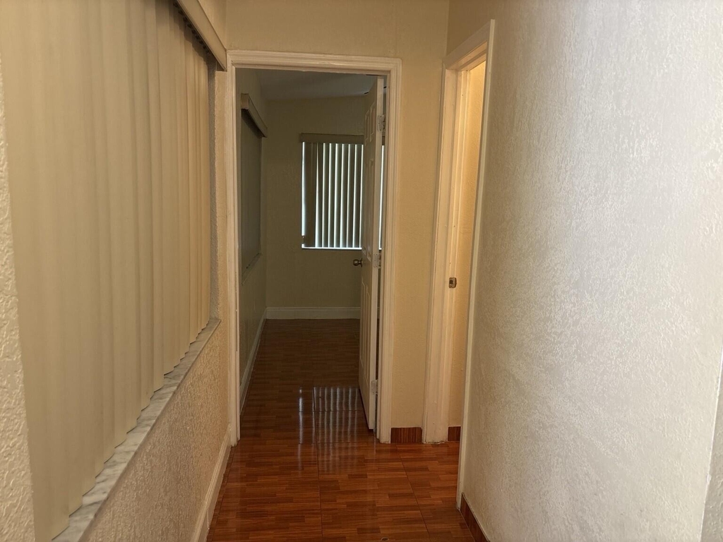 911 Opa Locka Boulevard - Photo 8
