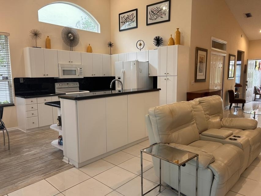 8884 Shoal Creek Lane - Photo 4
