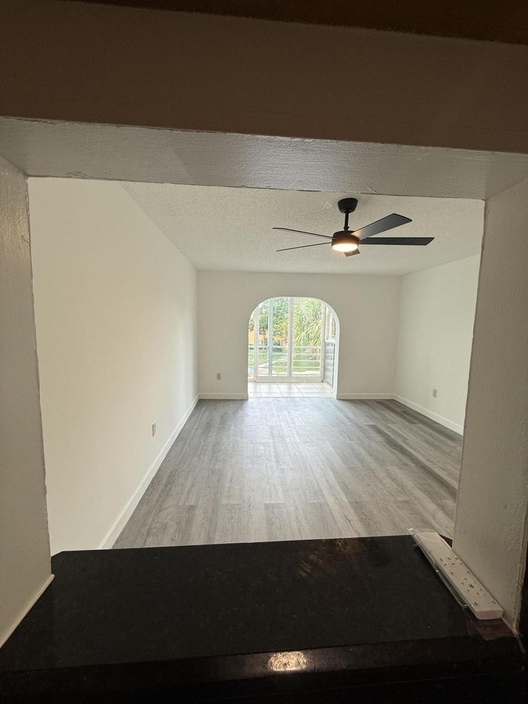 4324 Nw 9th Avenue - Photo 17