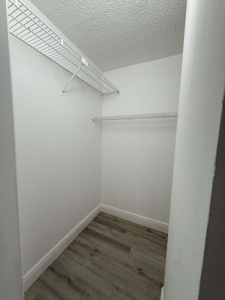 4324 Nw 9th Avenue - Photo 7