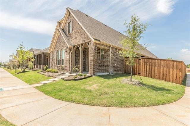 1000 S Hill Drive - Photo 1