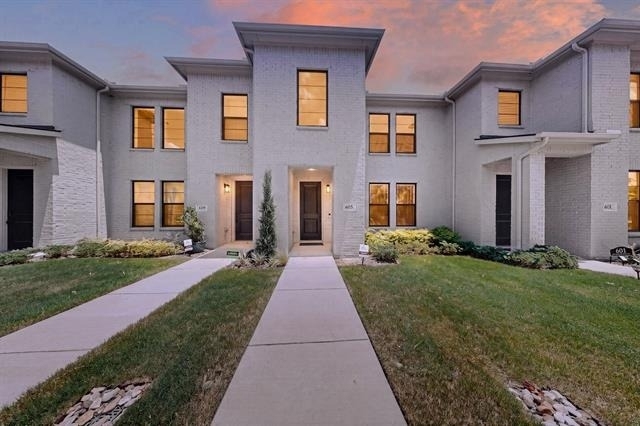 605 Friendswood - Photo 0