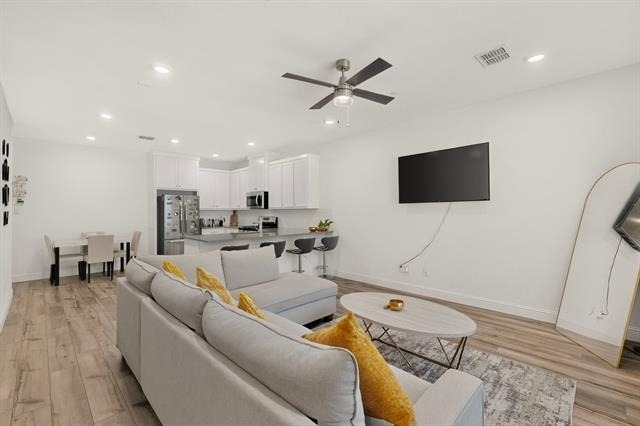 605 Friendswood - Photo 5