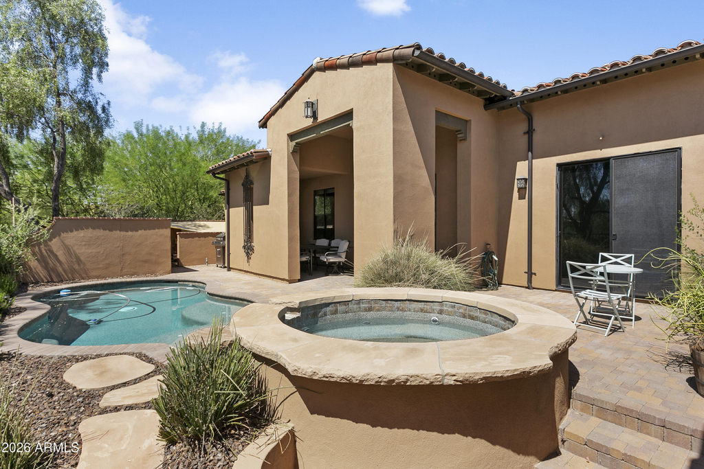 18650 N Thompson Peak Parkway - Photo 2