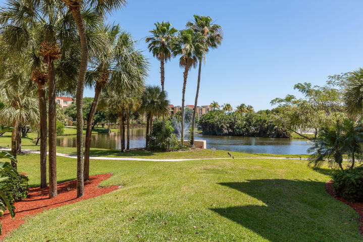 2255 Lindell Boulevard - Photo 20