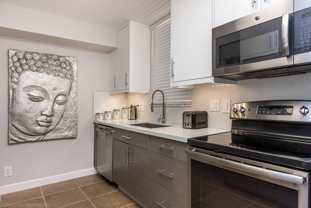 2255 Lindell Boulevard - Photo 12