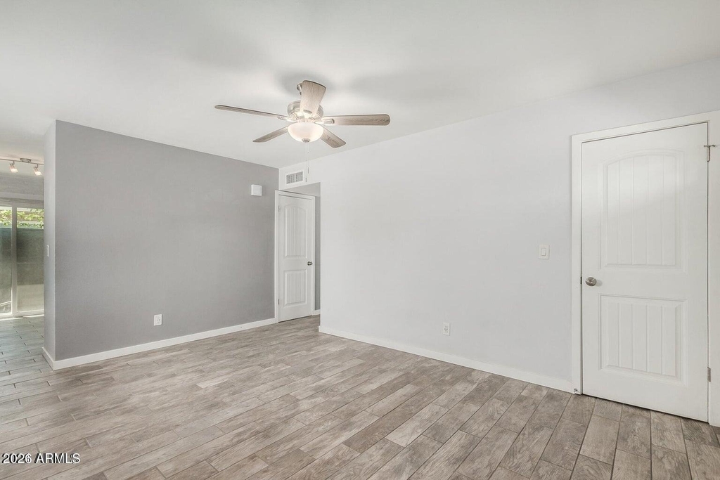 1118 S Mcclintock Drive - Photo 4