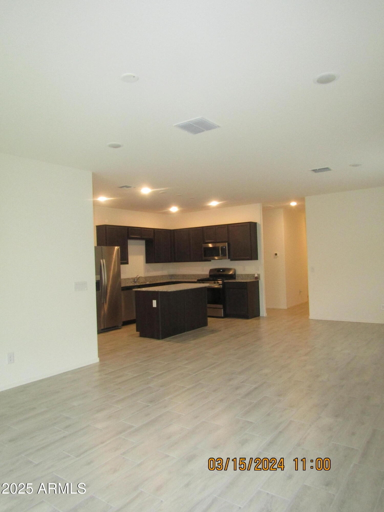 188 W Seven Seas Drive - Photo 3