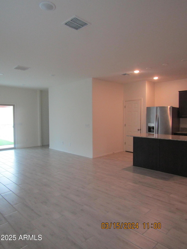 188 W Seven Seas Drive - Photo 4