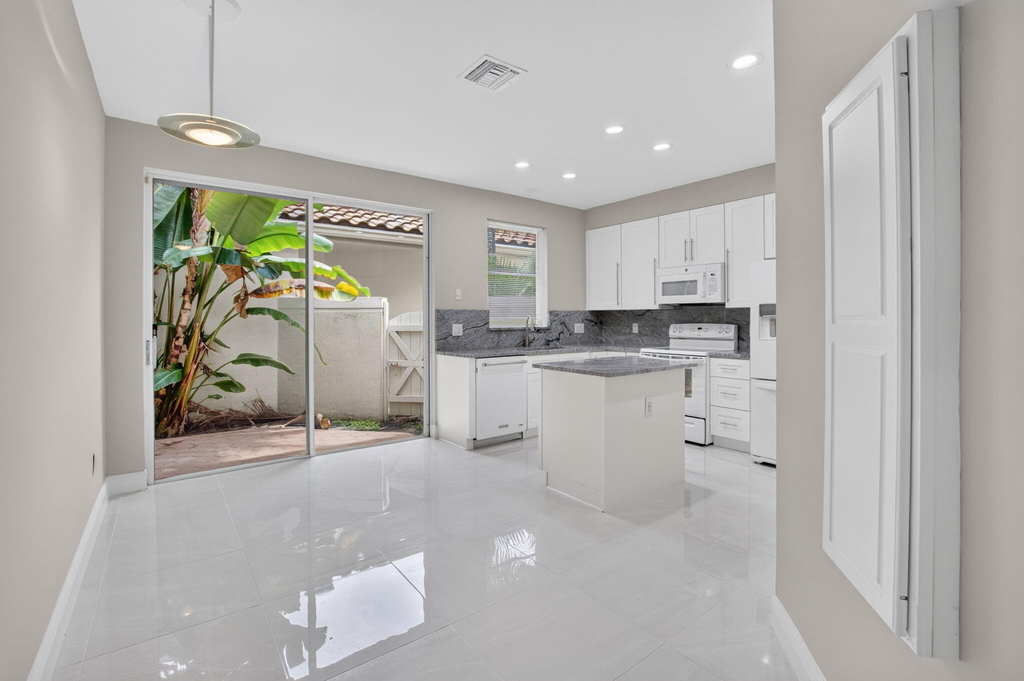5183 Nw 26th Circle - Photo 15
