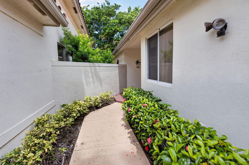 5183 Nw 26th Circle - Photo 6