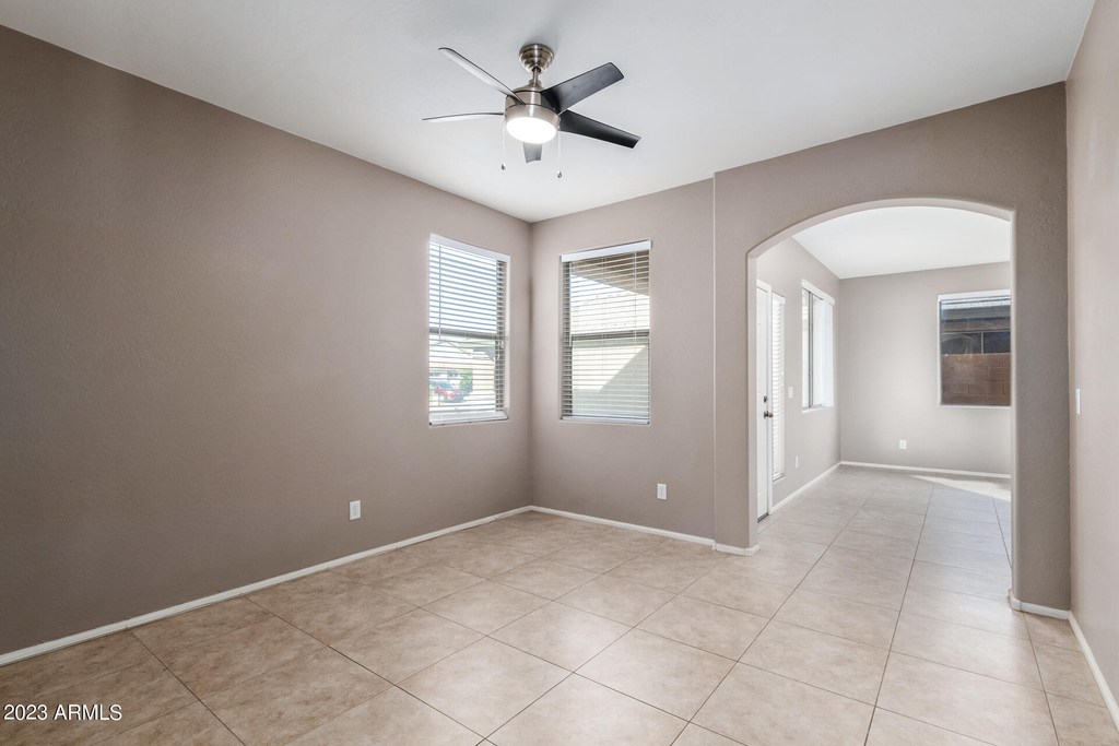 40747 W Robbins Drive - Photo 9