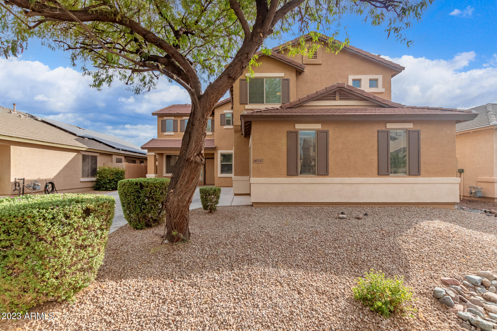 40747 W Robbins Drive - Photo 2