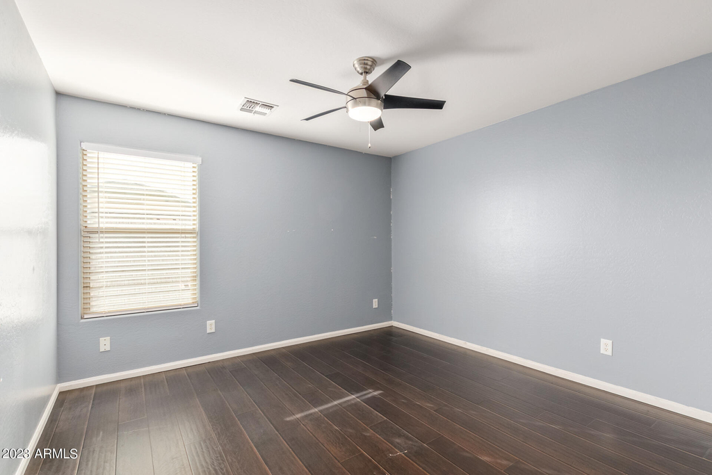 40747 W Robbins Drive - Photo 32