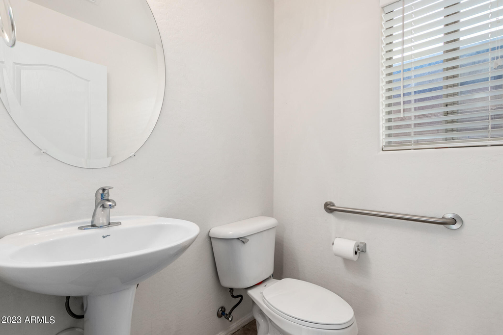 40747 W Robbins Drive - Photo 17