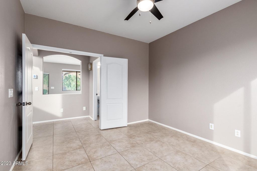 40747 W Robbins Drive - Photo 19