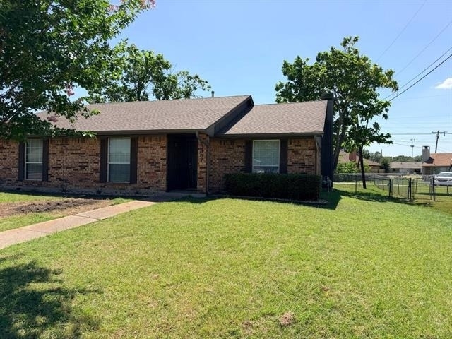 3807 William Street - Photo 0