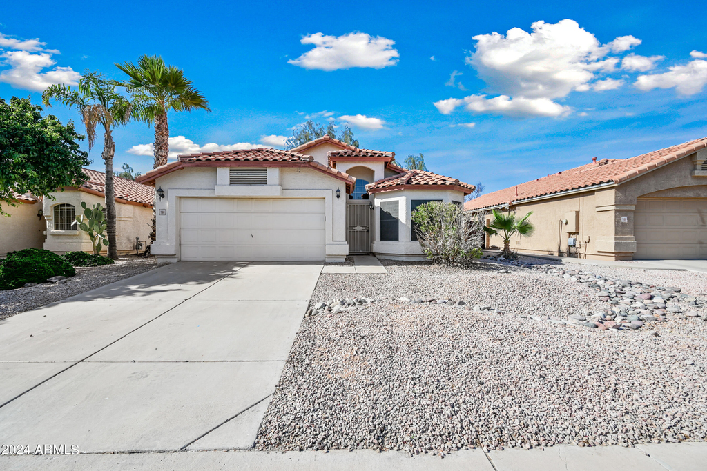 7160 E Lindner Avenue - Photo 0
