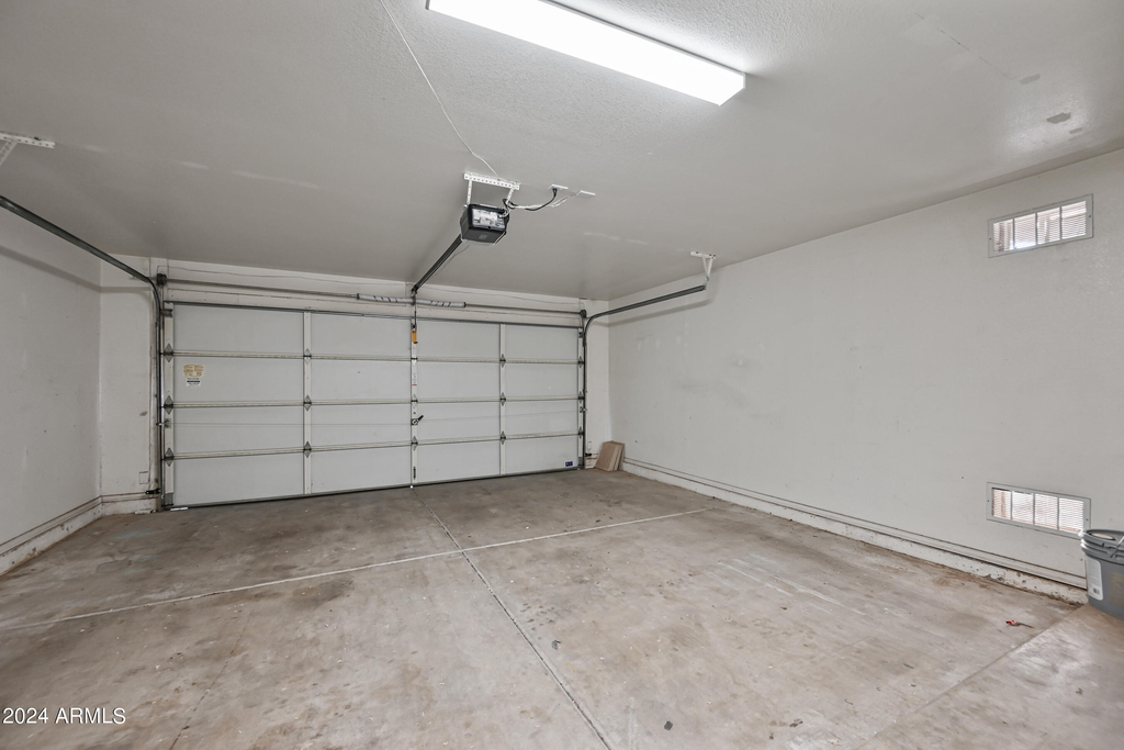 7160 E Lindner Avenue - Photo 23