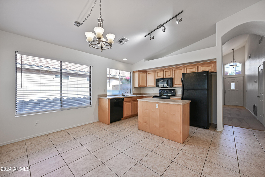 7160 E Lindner Avenue - Photo 9