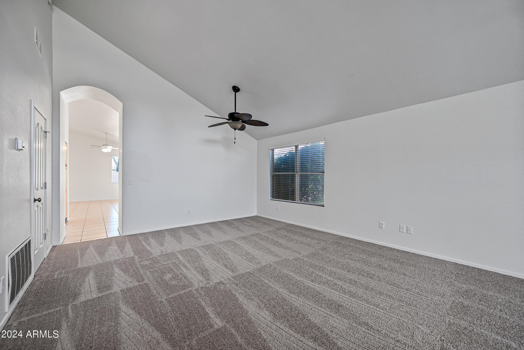 7160 E Lindner Avenue - Photo 1