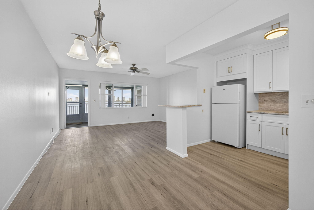 100 Shore Court - Photo 6