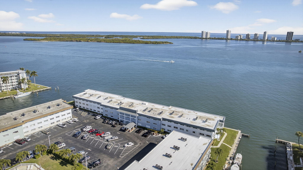 100 Shore Court - Photo 43