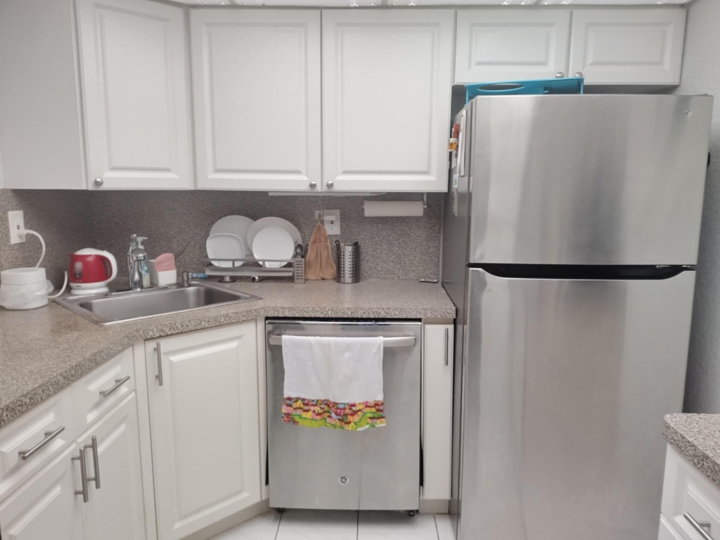 2101 Atlantic Shores Boulevard - Photo 4