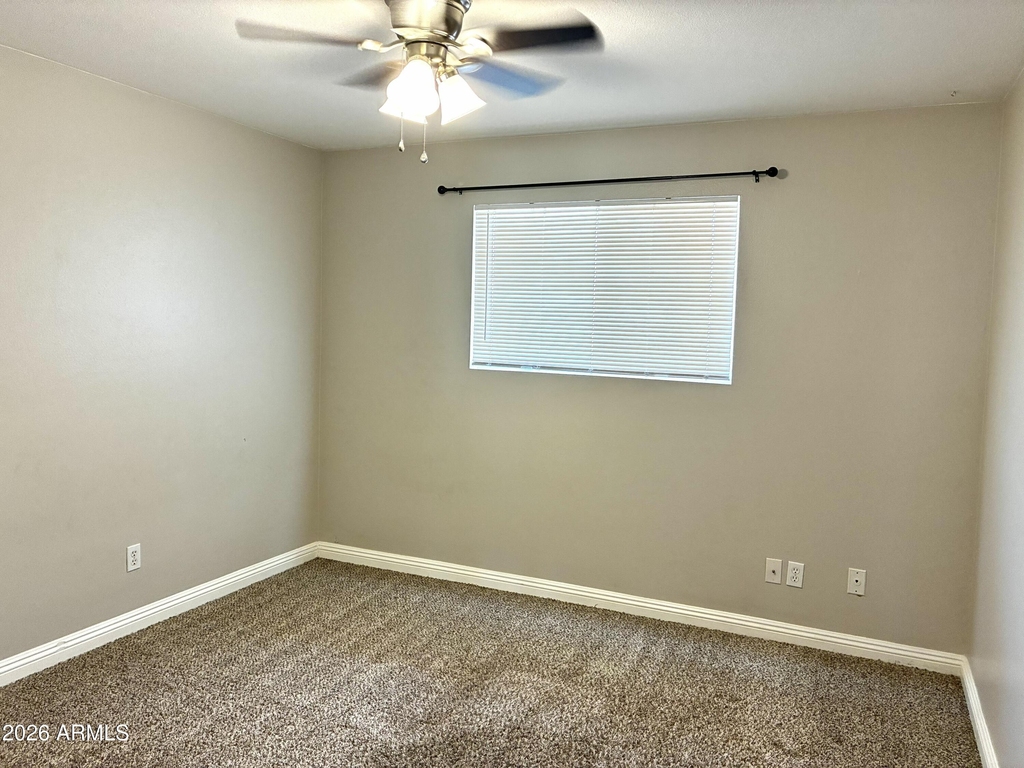 523 E Malibu Drive - Photo 14