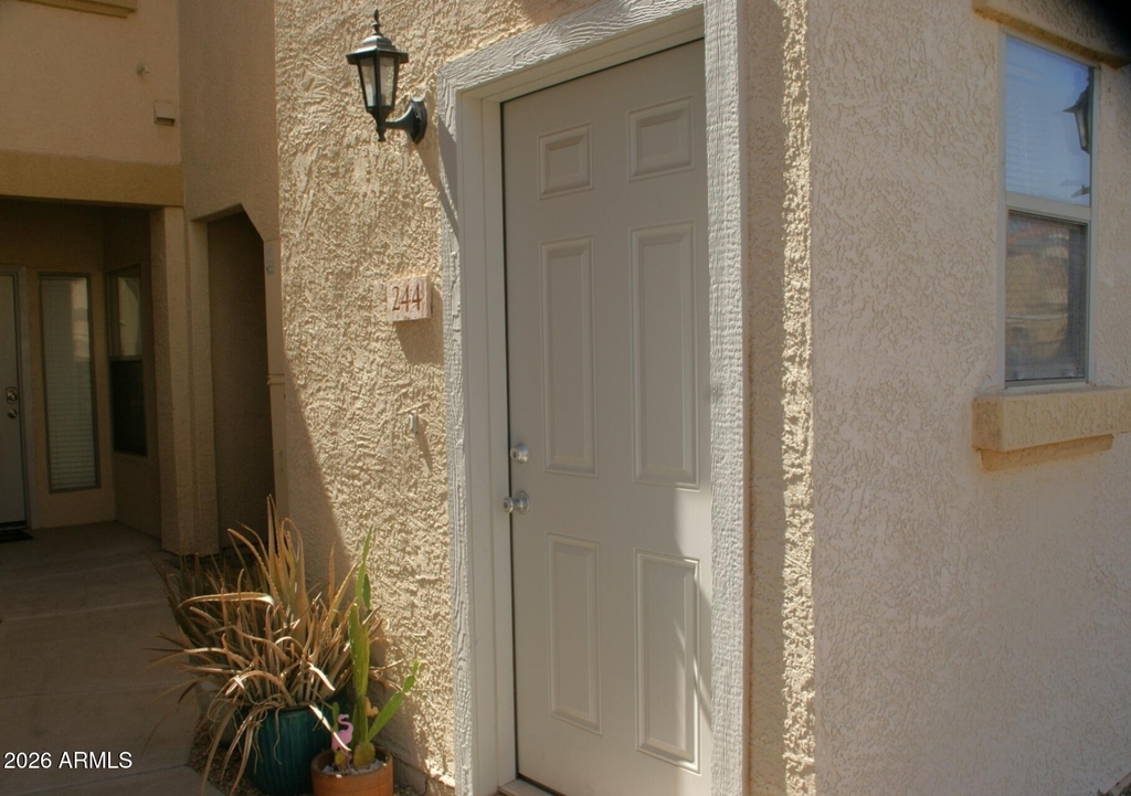 525 N Miller Road - Photo 4