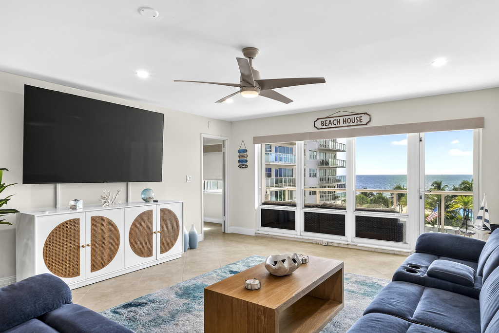 111 N Pompano Beach Boulevard - Photo 8