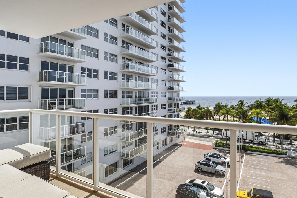 111 N Pompano Beach Boulevard - Photo 13
