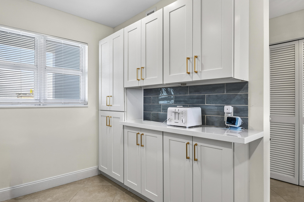 111 N Pompano Beach Boulevard - Photo 6