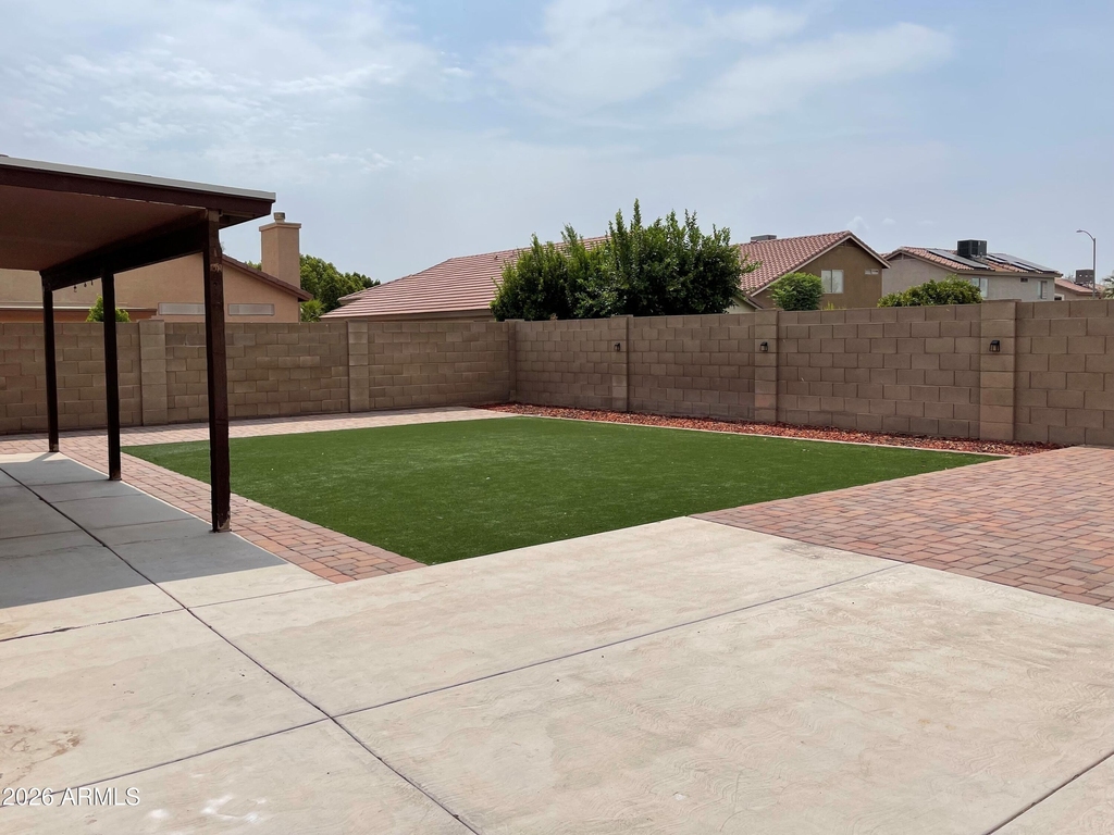 8535 W Vogel Avenue - Photo 21