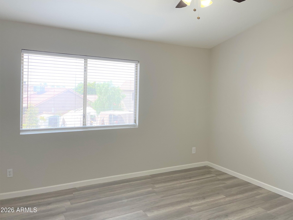 8535 W Vogel Avenue - Photo 12