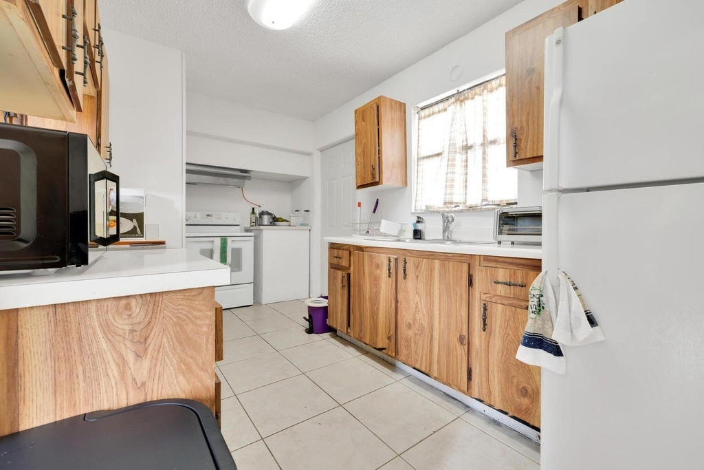 3774 92nd Lane N - Photo 2