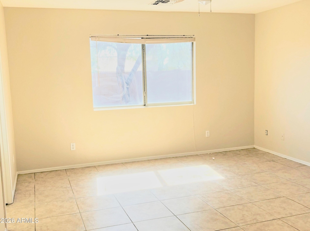 16023 W Williams Street - Photo 6