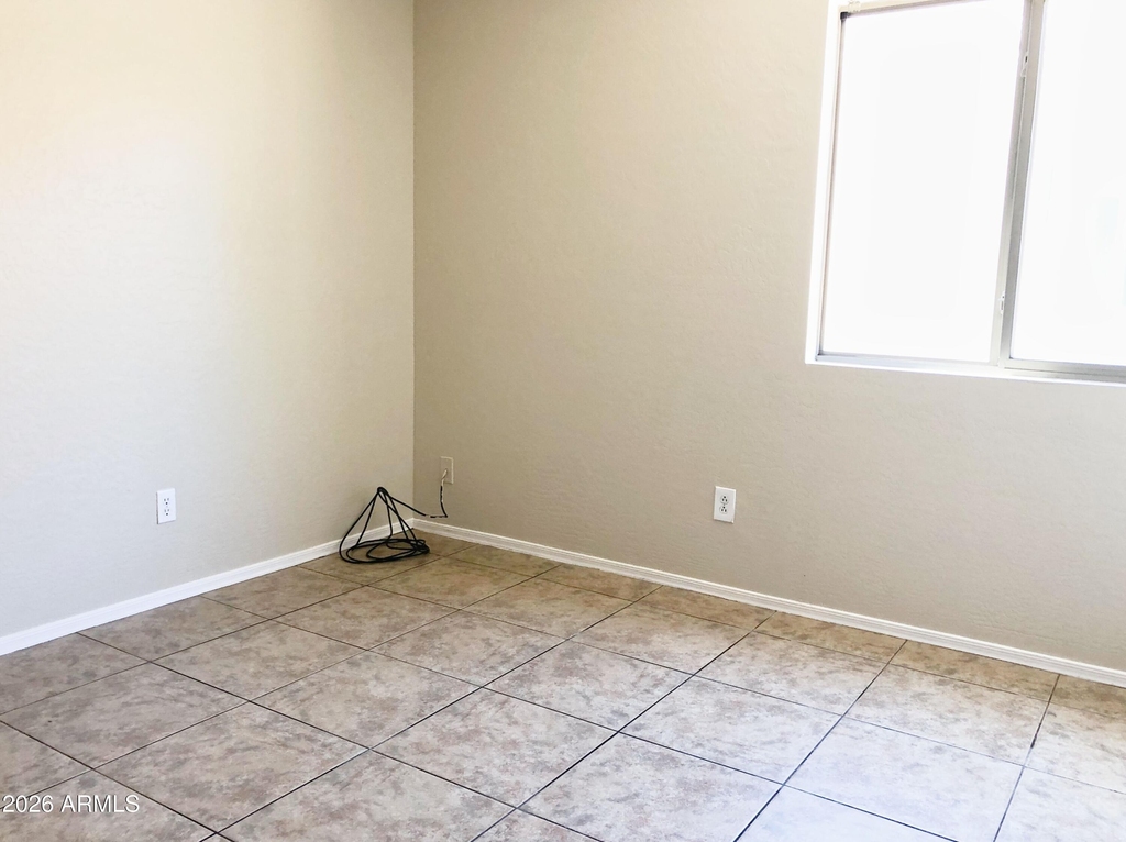 16023 W Williams Street - Photo 9