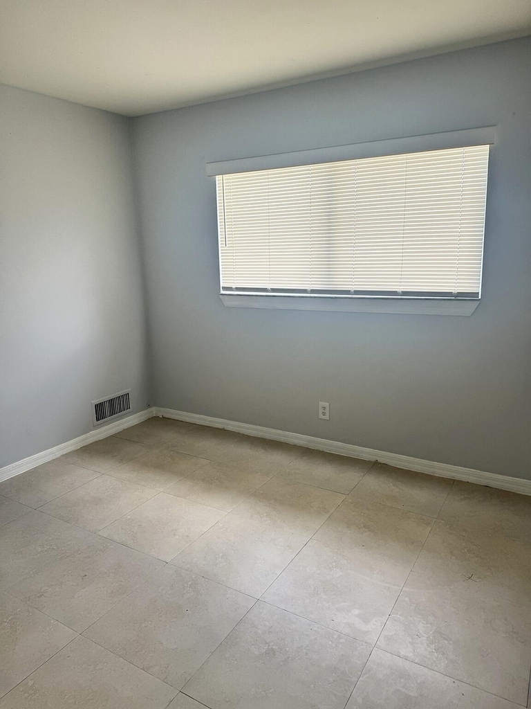 2800 Nw 55th Avenue - Photo 8