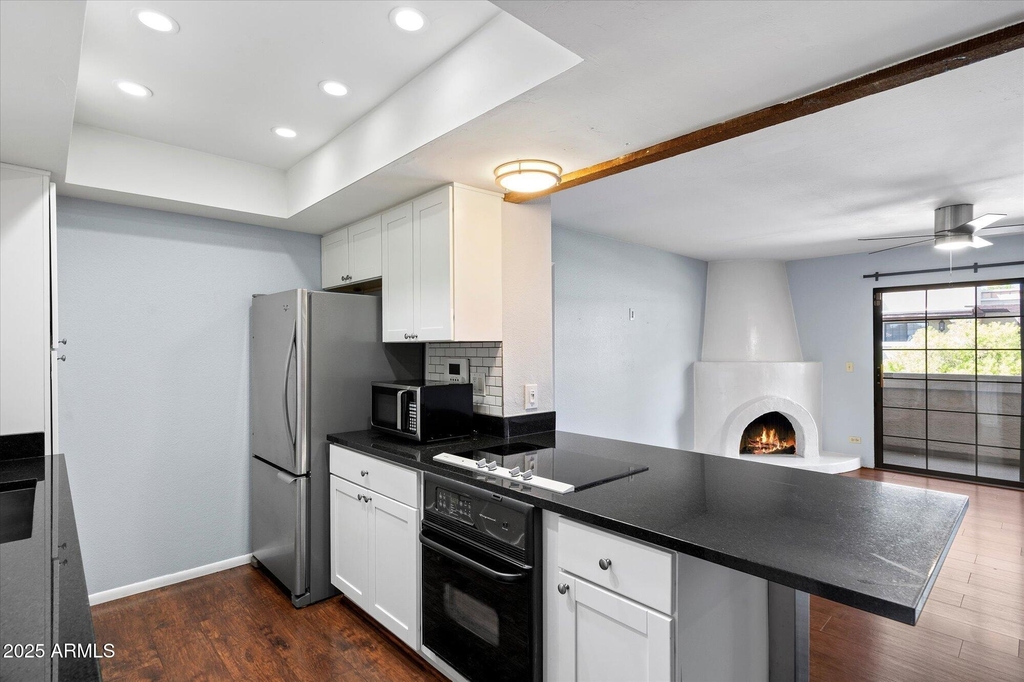 7557 N Dreamy Draw Drive - Photo 13