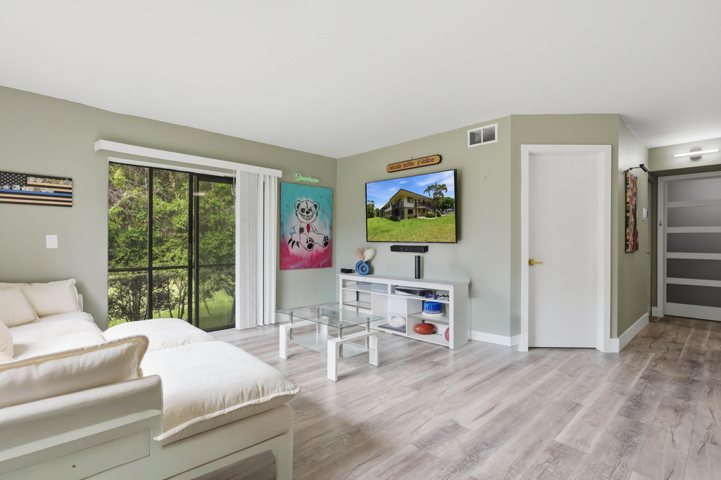 545 Trace Circle - Photo 7