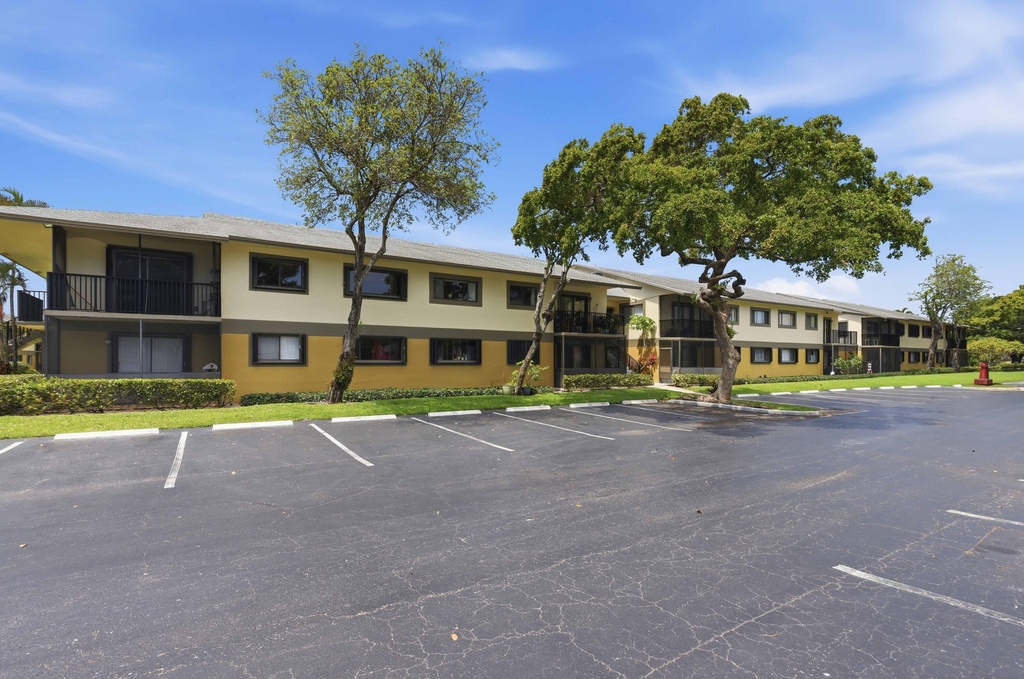 545 Trace Circle - Photo 20