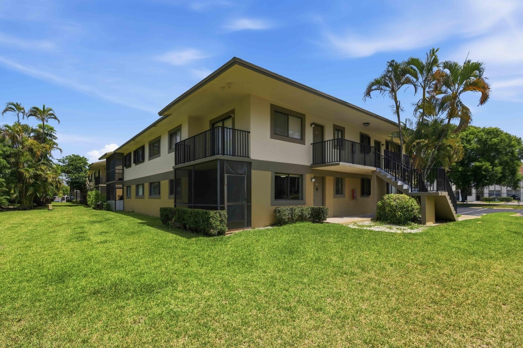 545 Trace Circle - Photo 18