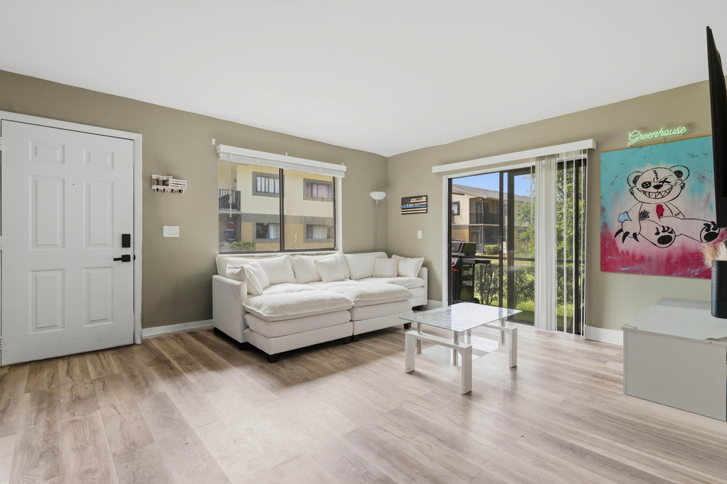 545 Trace Circle - Photo 8