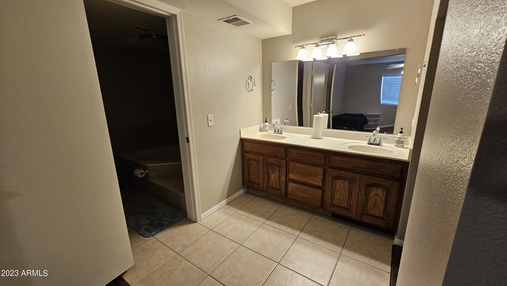 921 S Val Vista Drive - Photo 15