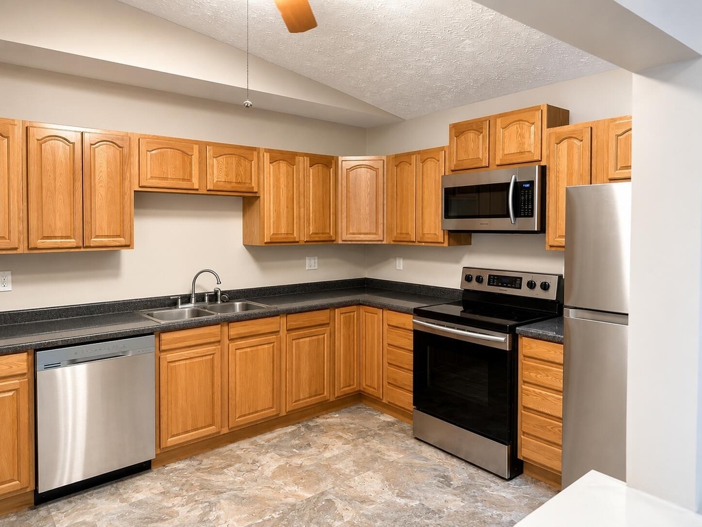 1433 Captains Walk - Photo 2