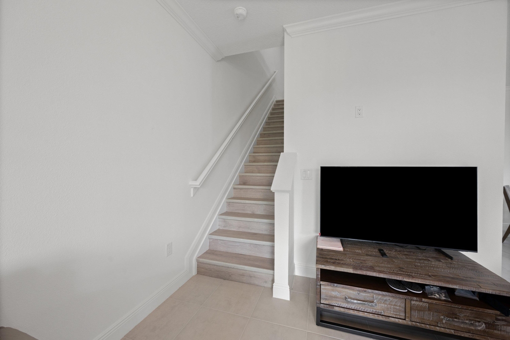 4574 Longwood Lake Square - Photo 11